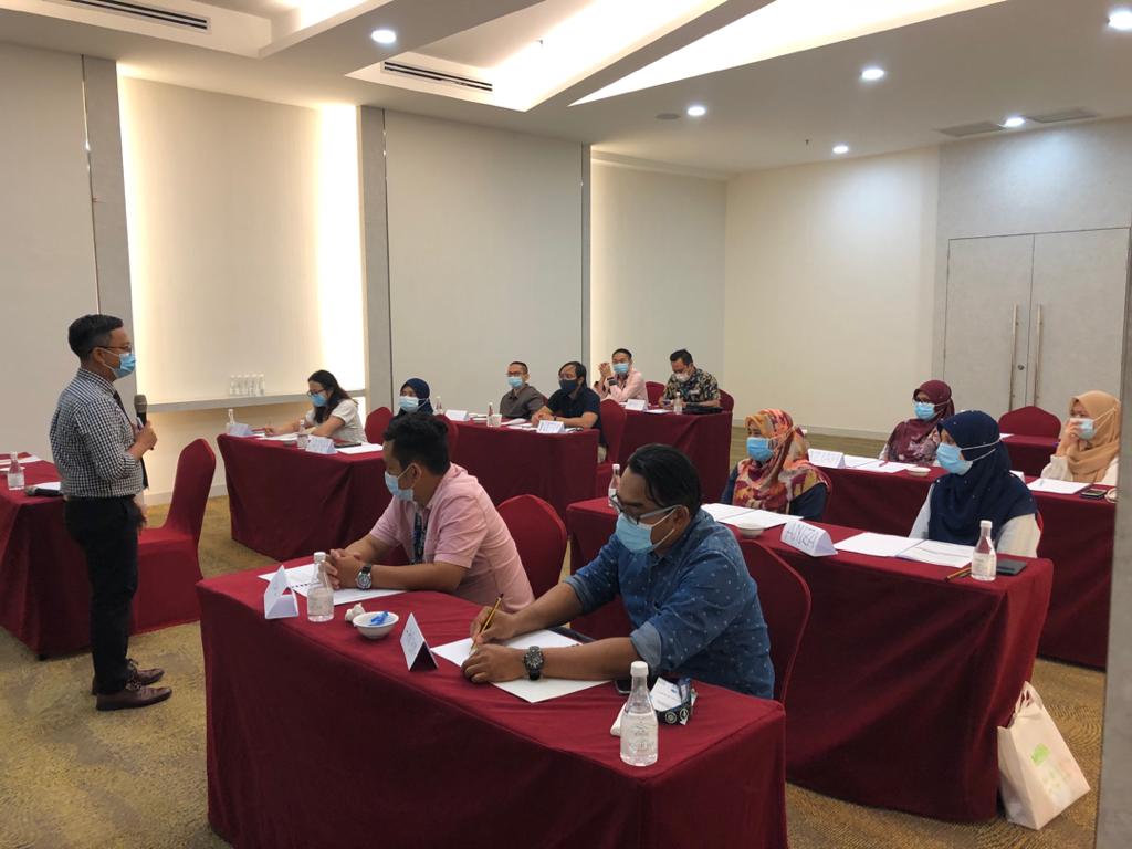 Public Training: How to Formulate Contingency Plan in Environmental Facilities (EF) to Prevent Environmental Pollution