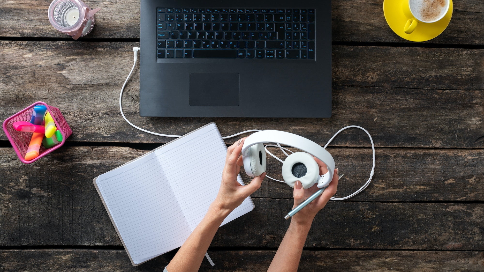 5 Advantages of eLearning for Safety and Health training 5 E learning conceptual image